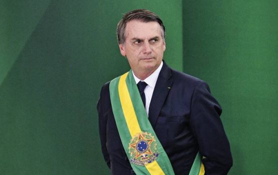 Bolsonaro faz barba, cabelo e bigode na nova pesquisa Datafolha Bolsonaro faz barba, cabelo e bigode na nova pesquisa Datafolha