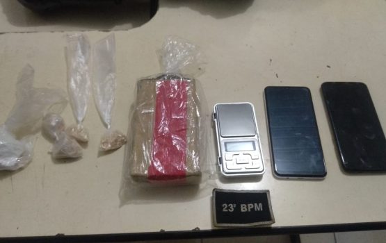 Tráfico de drogas, desacato, resistência e desobediência levam casal para a cadeia Tráfico de drogas, desacato, resistência e desobediência levam casal para a cadeia