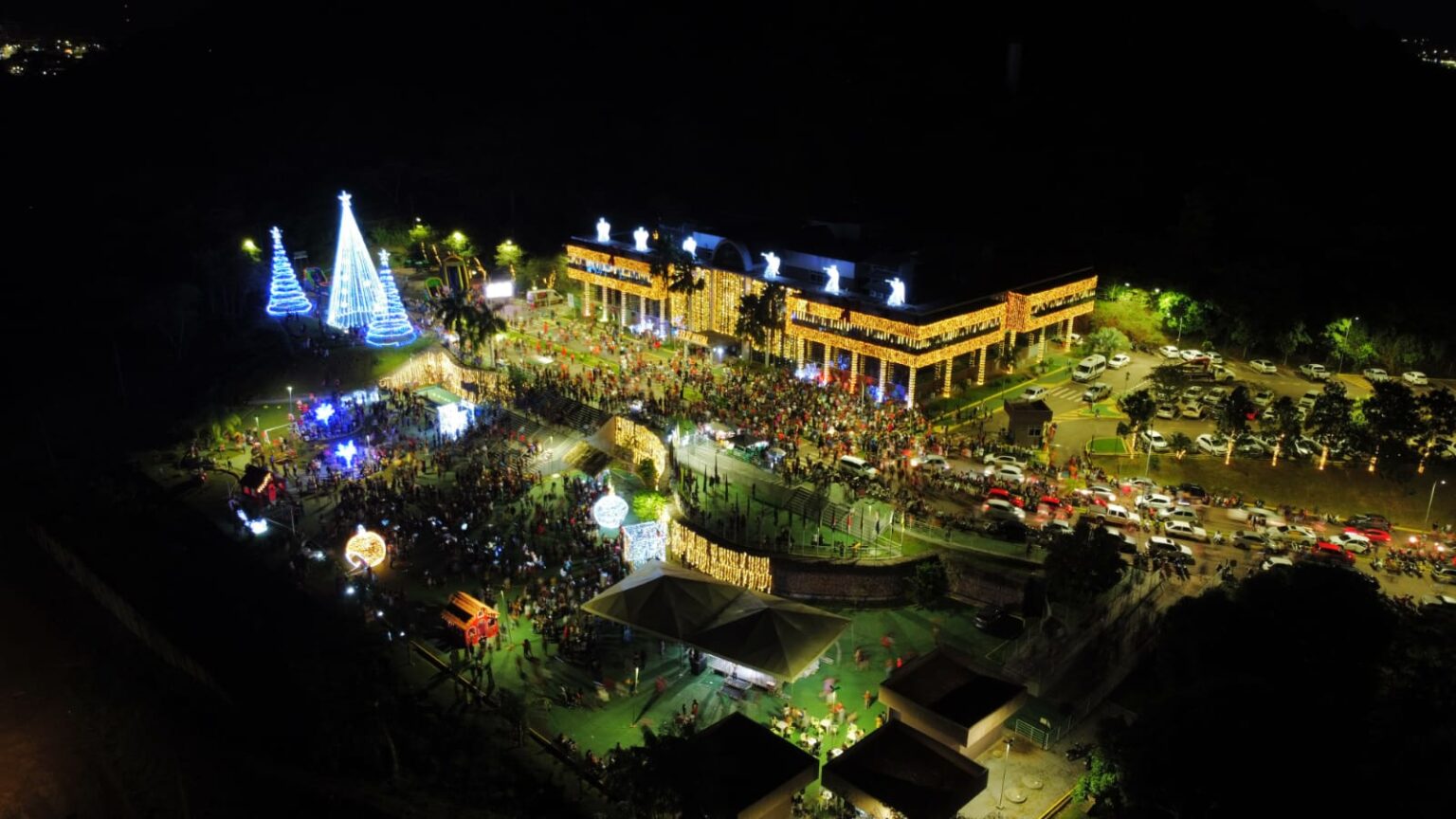 Um Presente Para Todos: Complexo Turístico receberá o Natal dos Sonhos –  Prefeitura de Parauapebas